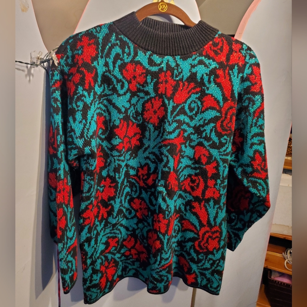 Medium Vintage Holiday Sweater - Red and Green Metallic Floral